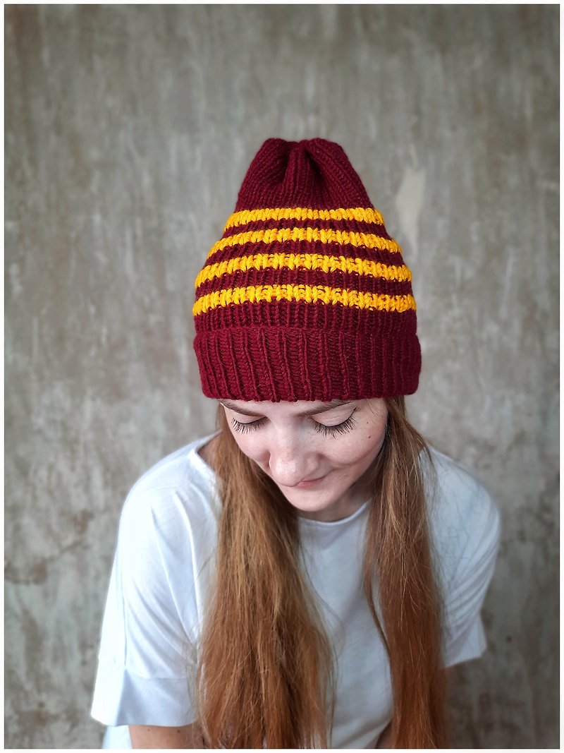 winter knit hat for women - Hats & Caps - Wool Red