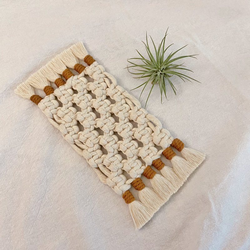 Macrame tassel woven coaster - ของวางตกแต่ง - ผ้าฝ้าย/ผ้าลินิน 