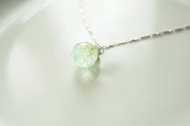 :│Sweet Dream│:Ice Crystal Glass Sterling Silver Necklace│Water Color - สร้อยคอ - แก้ว สีเขียว