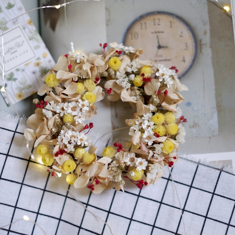 Playful small garden drying flower wreath shooting props wall decoration gifts gift wedding arrangement office small objects Hydrangea home spot - Items for Display - Plants & Flowers Yellow