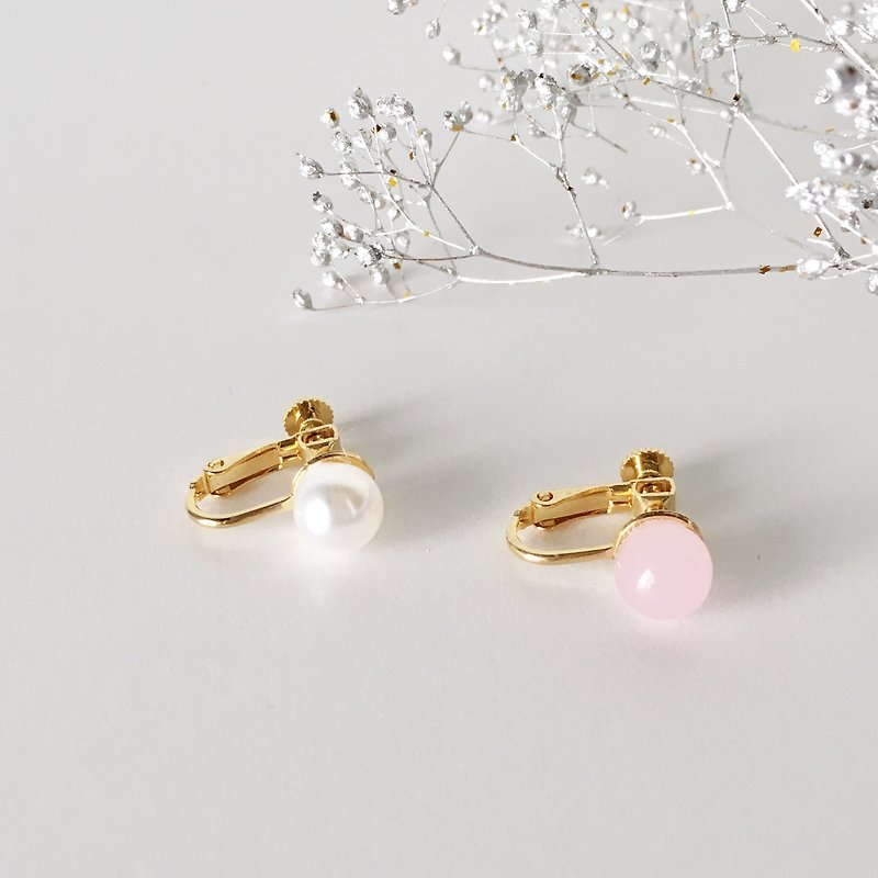 White and Pinkの一粒イヤリング - 耳環/耳夾 - 塑膠 粉紅色