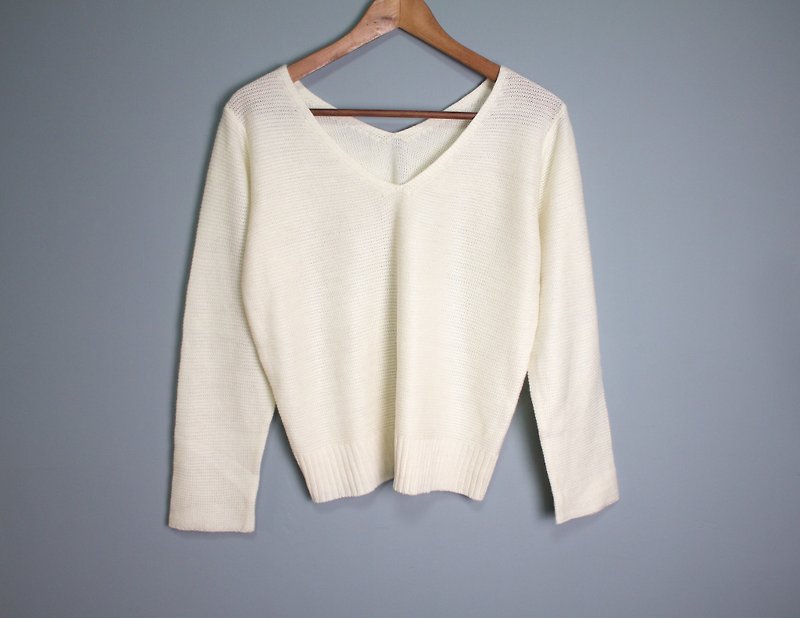 FOAK vintage minimalist white crocheted blouse - เสื้อผู้หญิง - วัสดุอื่นๆ 