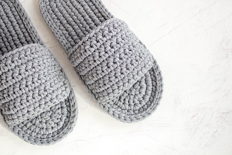 Crochet slippers for men - Home slippers - 拖鞋 - 棉．麻 灰色