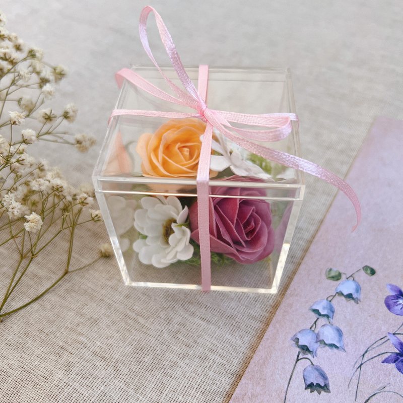 【Graduation Season・Graduation Flower Gift Special】Water Flower Box Soap Flower - Bathroom Supplies - Other Materials 