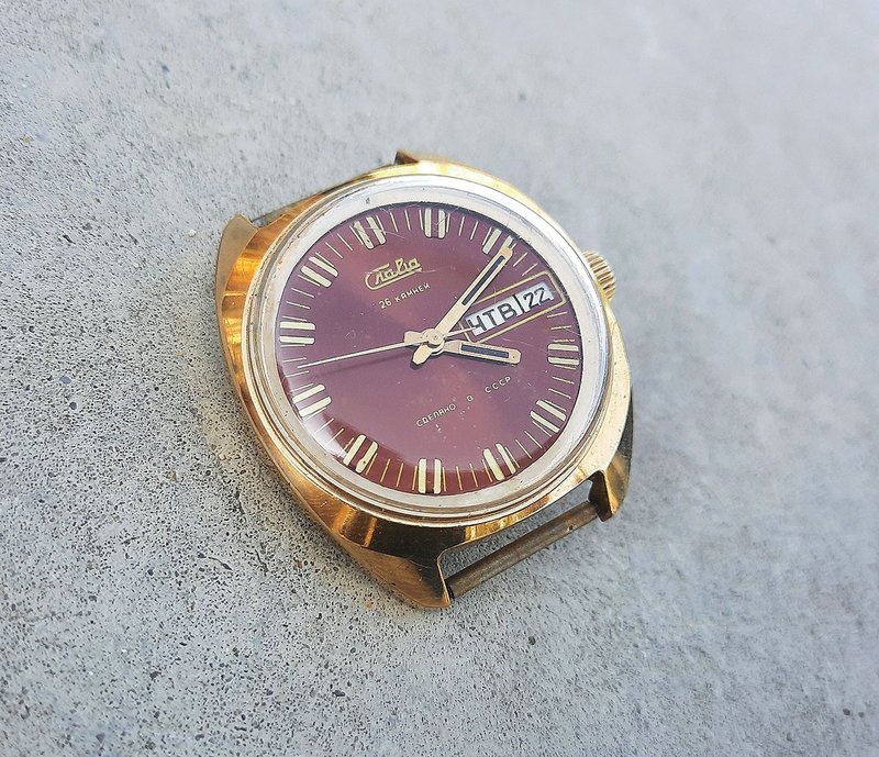Mechanical wind up Soviet watch SLAVA 26 jewels – mens wristwatch vintage - 男錶/中性錶 - 其他材質 金色