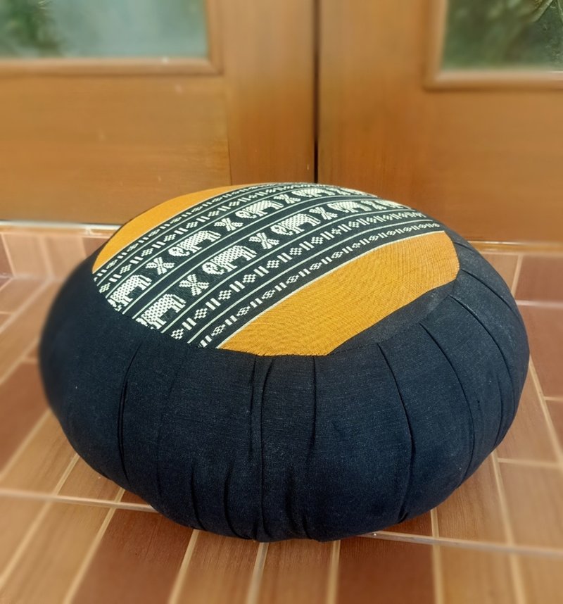 Round kapok seat yoga meditation cushion yoga mat floor cushion Thailand OTOP - 枕頭/抱枕 - 棉．麻 金色