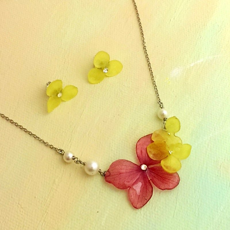 Floral Art Jewel Valentine Day Necklace & Earring Set - Other - Gemstone Red
