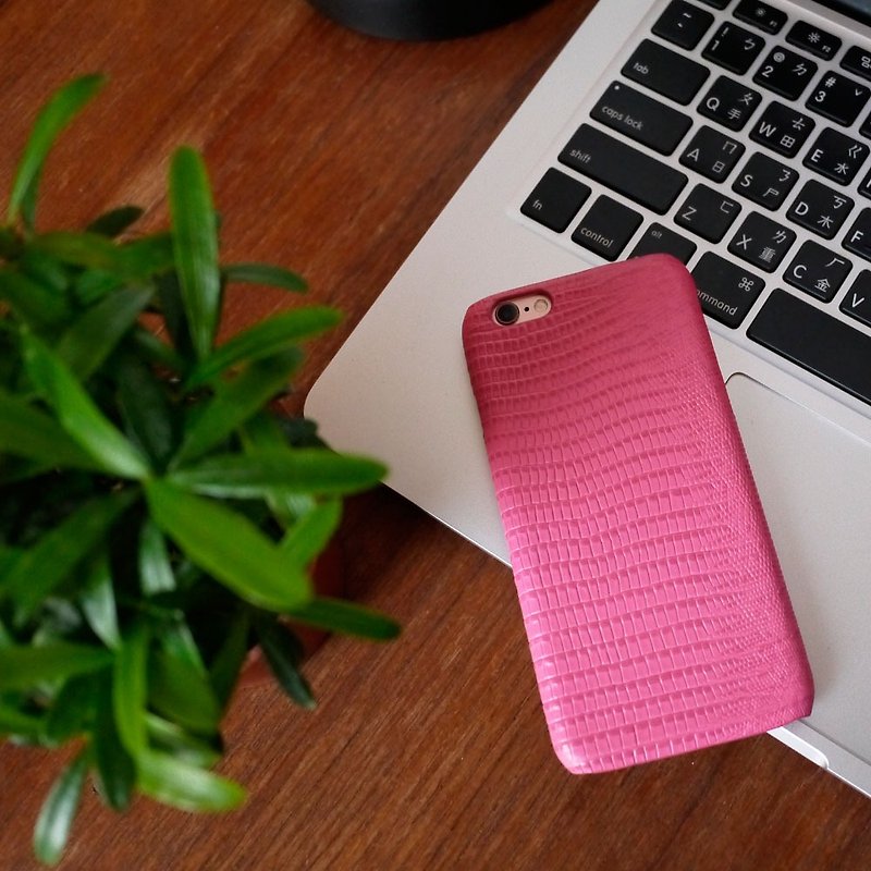 AOORTI :: Apple iPhone8/7/6 Plus 手工 牛皮手機殼-桃蜥蜴紋 - 手機殼/手機套 - 真皮 粉紅色