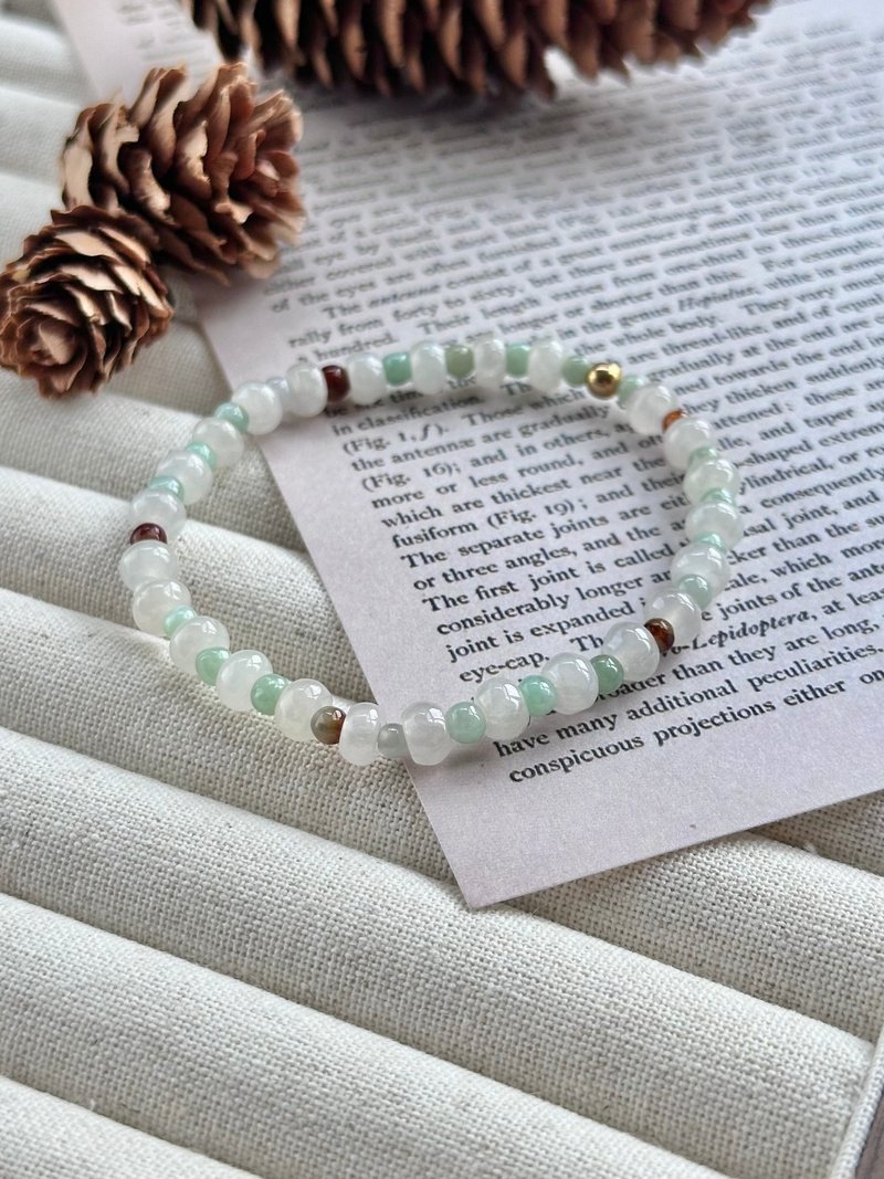 Xiaoduocai round jade ice white abacus beads 14k gold-filled bracelet | natural Burmese jadeite - สร้อยข้อมือ - หยก ขาว