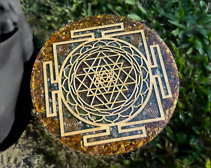 斯里壇城奧剛能量充電盤 | 情緒平衡 | 接地氣 | 和諧 - 擺飾/家飾品 - 水晶 咖啡色