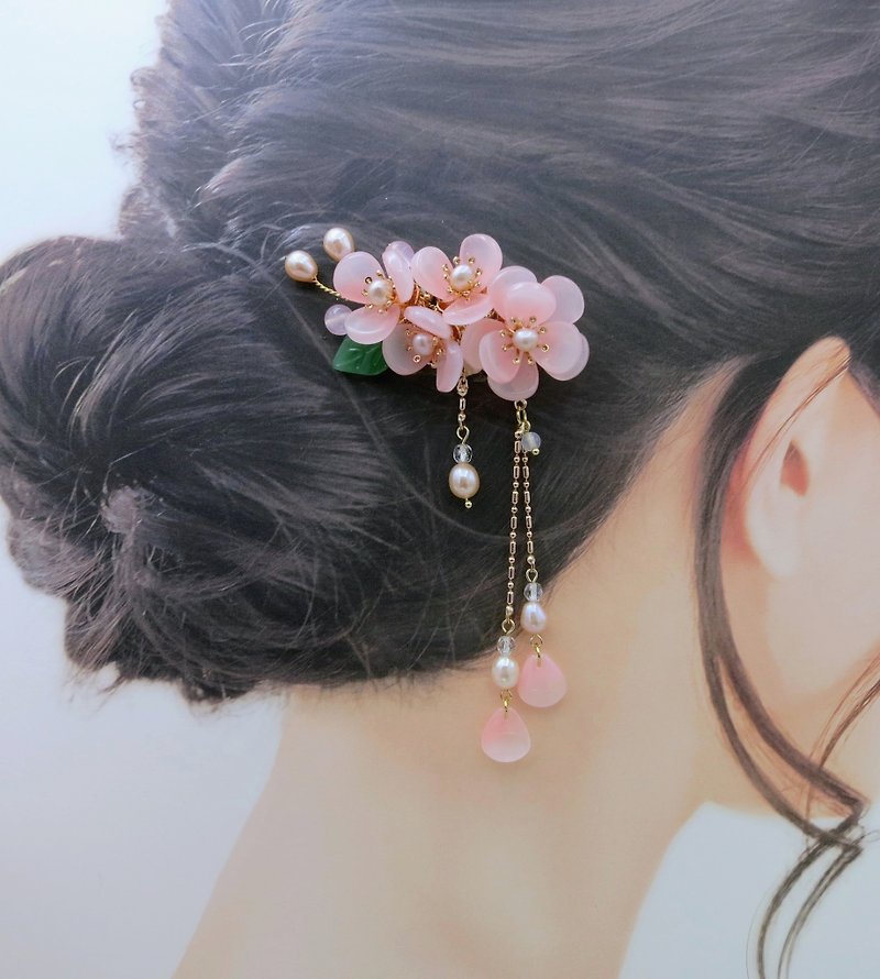 Lemon Handmade Hair Accessories Round Plum Hairpin/Hair Clip (Detachable Tassel) - Hair Accessories - Colored Glass Pink