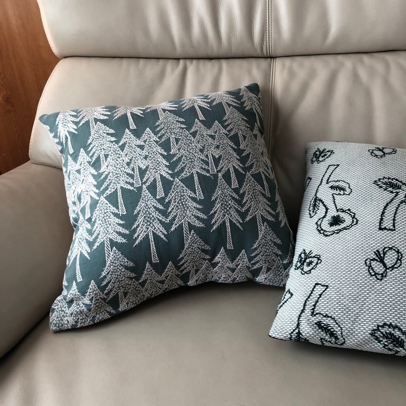 Cushion cover handmade forest tree pattern made in Japan mina perhonen land theater seat cushion hug pillow cover - หมอน - ผ้าฝ้าย/ผ้าลินิน สีเขียว