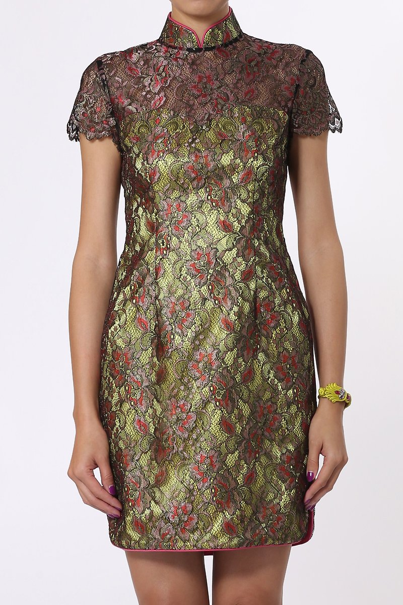 FLORAL QIPAO WITH TOP LAYERED LACE - ชุดเดรส - เส้นใยสังเคราะห์ 