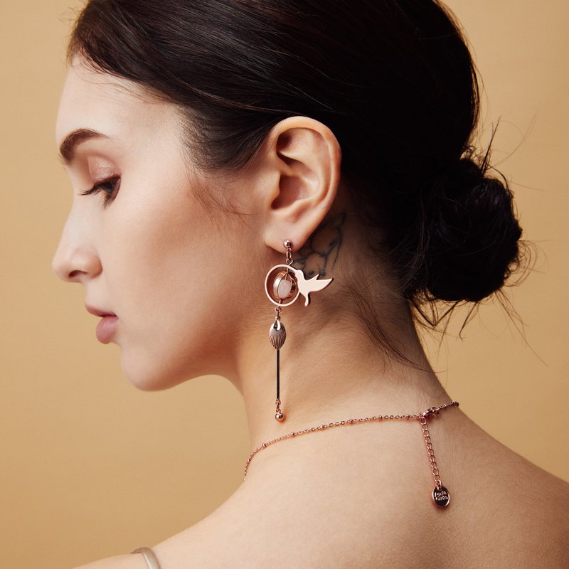 Fusion hummingbird and planet long dangle earrings - ต่างหู - โรสโกลด์ 