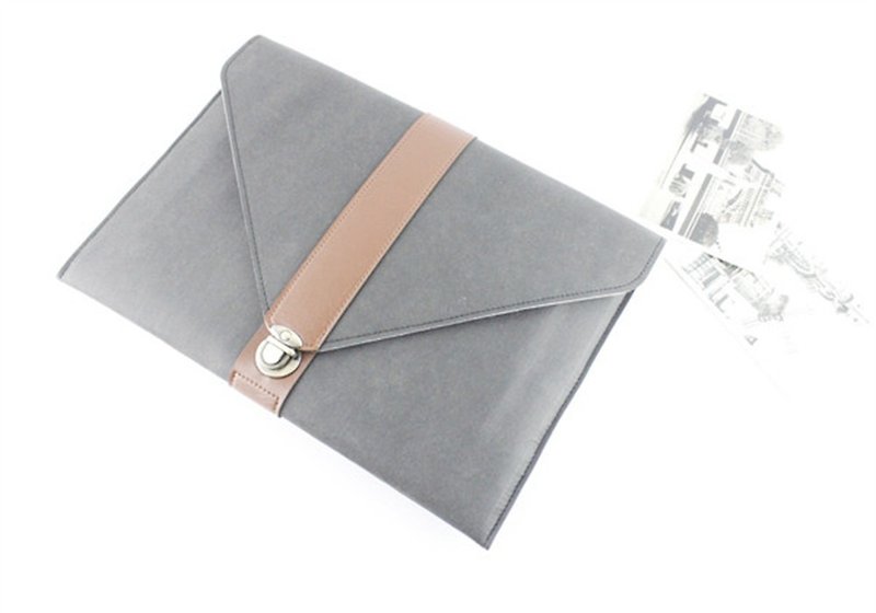 Li Yuyu customized Macbook air13 black kraft paper + light gray felt with black shoulder straps on the 2 sides of the bag - อื่นๆ - วัสดุอื่นๆ 