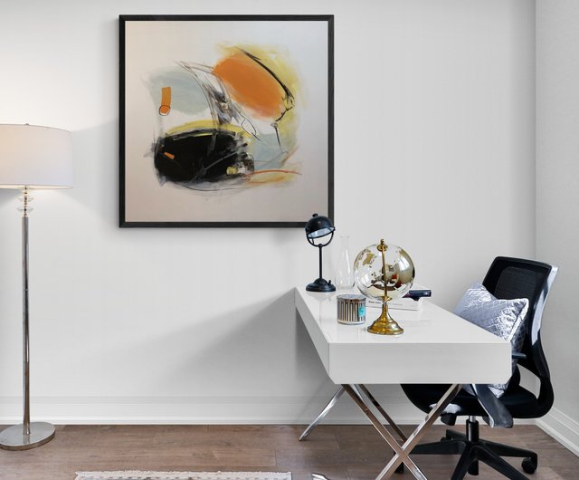 油彩白いキャンバスのある部屋