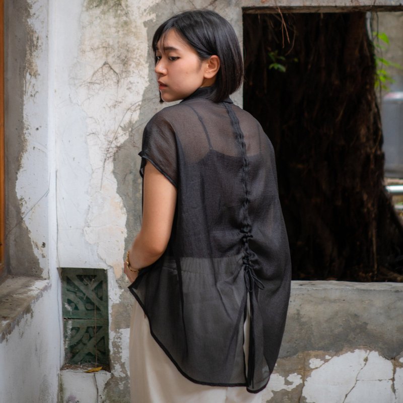 Sheer drop shoulder pocket lining // obsidian - เสื้อผู้หญิง - เส้นใยสังเคราะห์ สีดำ