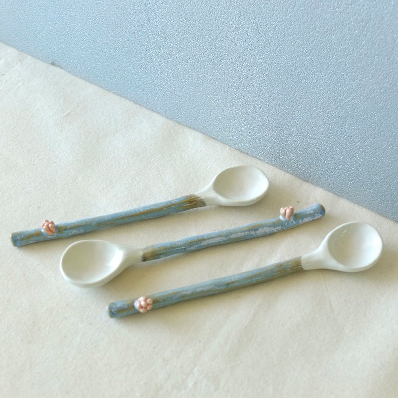 Flowers blue glaze spoon /Hand made Limited Edition - Cutlery & Flatware - Pottery 