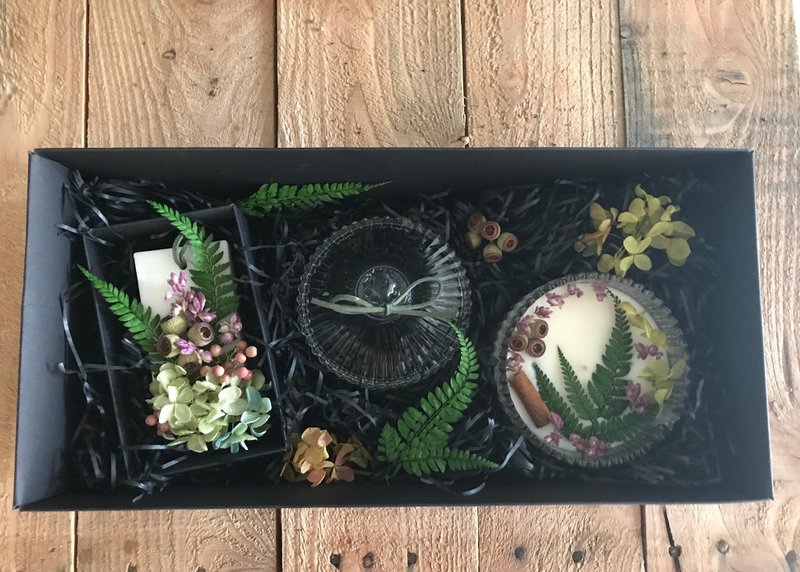 與森為伴香氛禮盒(香磚與天然大豆蠟燭)婚禮小物 居家擺飾 送禮 - 香氛蠟燭/燭台 - 蠟 綠色