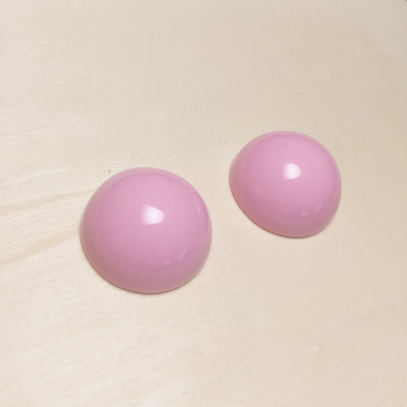 Retro light pink big round earrings Clip-On - ต่างหู - เรซิน สึชมพู