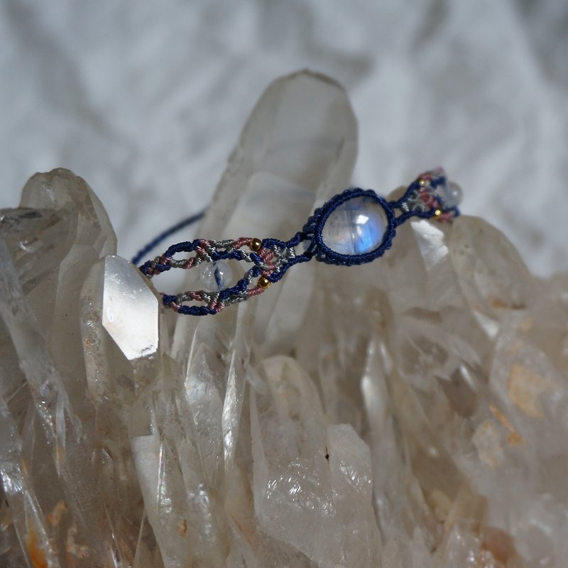 | MC | Natural Moonstone Woven Bracelet Bracelet - สร้อยข้อมือ - เครื่องประดับพลอย 