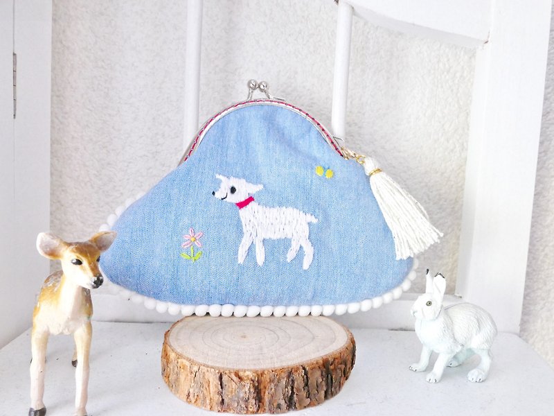 Embroidered gamaguchi child goat pompon blade - กระเป๋าเครื่องสำอาง - ผ้าฝ้าย/ผ้าลินิน สีน้ำเงิน