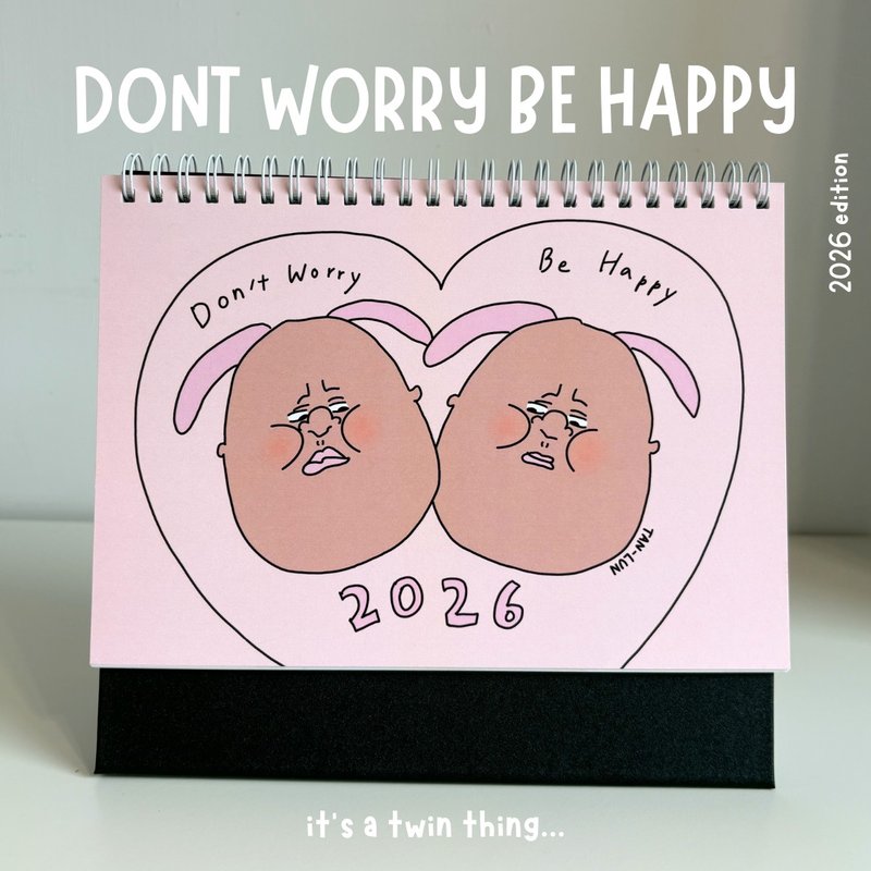 雙胞胎日記 | 2026 weirdo inc.插畫三角桌曆 (A5) - 日曆/月曆/年曆 - 紙 粉紅色