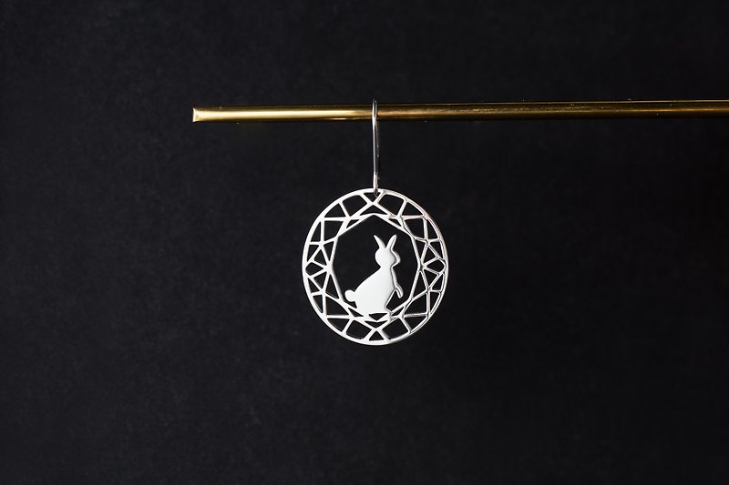兔子耳環(單邊/一對) 寶石與動物系列:抗敏醫療鋼 -可改夾式 - 耳環/耳夾 - 不鏽鋼 銀色