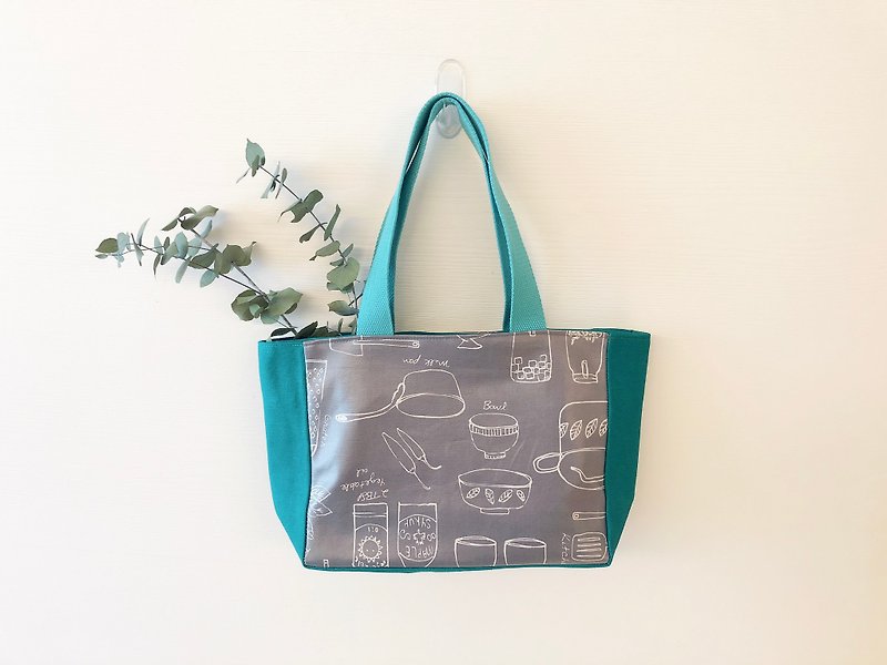 Color lunch bag / lunch bag / waterproof fabric material - tableware graffiti tarpaulin - กระเป๋าถือ - ผ้าฝ้าย/ผ้าลินิน สึชมพู