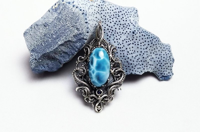 <Pure Silver Series> Dark La Lima Sea Stone Design Pendant - Necklaces - Gemstone Blue