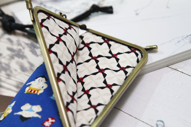 【Gi LAI】Handmade Japanese L-shaped Mouth Gold Mobile Phone Bag-Little Sumo - Handbags & Totes - Cotton & Hemp 