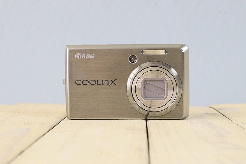 【完動品】 Nikon coolpix S600 コンパクトデジタルカメラ  S/N20048129   P009 - 相機/拍立得/底片相機 - 其他金屬 銀色