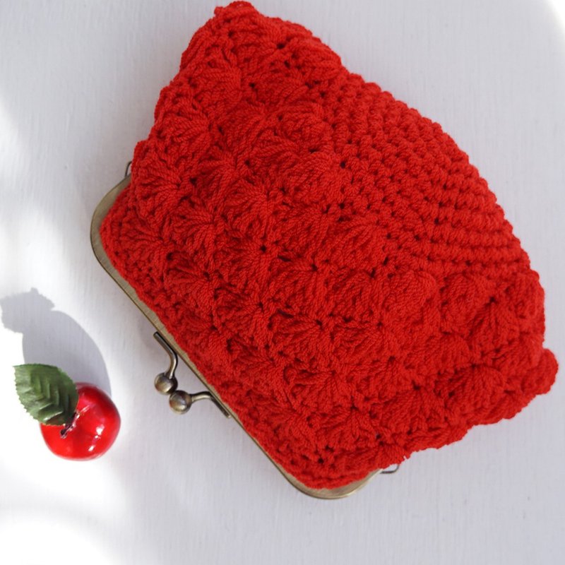 Ba-ba handmade Crochet pouch No.C1503 - 化妝包/收納袋 - 其他材質 紅色
