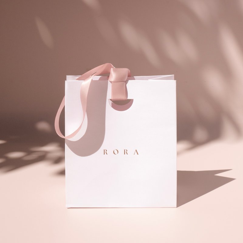 【精緻送禮】Rora 緞帶禮盒包裝組 - 禮物盒/包裝盒 - 紙 白色