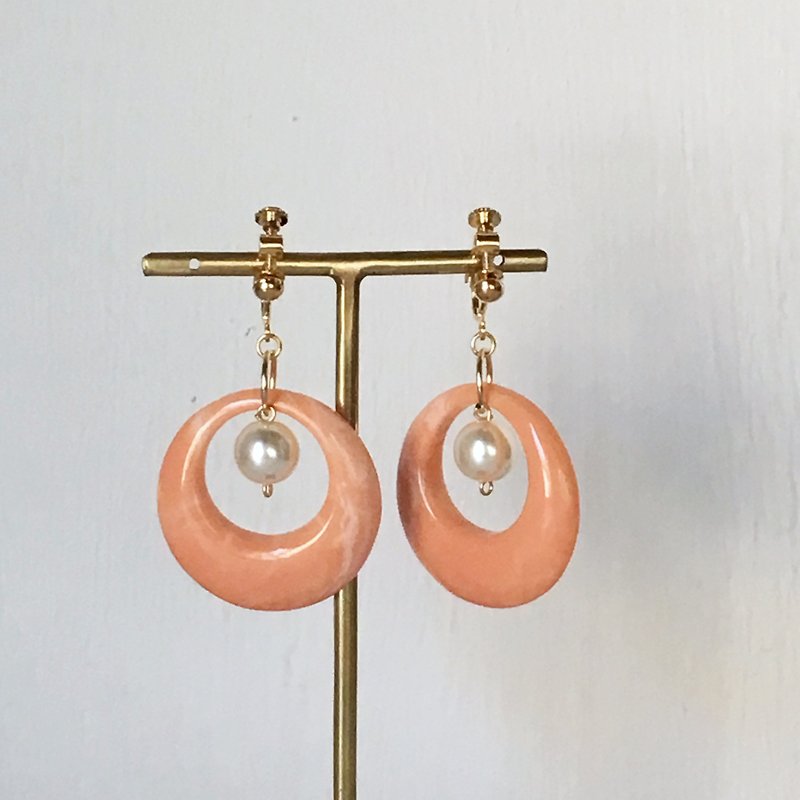 Orange marble round earrings or earrings - ต่างหู - พลาสติก สีส้ม
