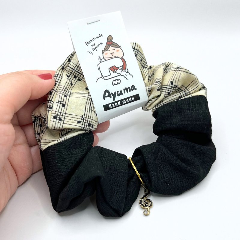 Japanese retro musical note pendant handmade super elastic hair ring - Hair Accessories - Cotton & Hemp Black