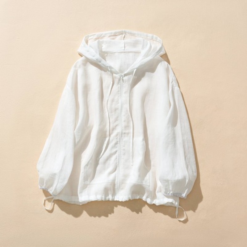 A Linen jacket with a cool, airy feel. Light outerwear with hood. White. 230613-1 - Women's Tops - Cotton & Hemp 