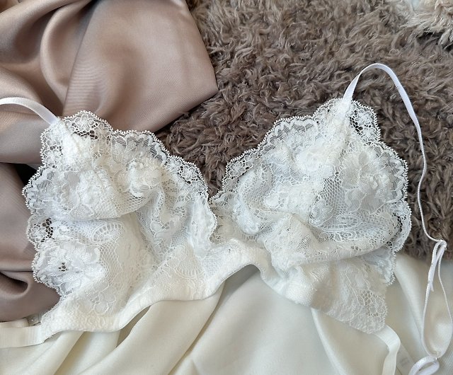Only bra (basic white)(with lining)
