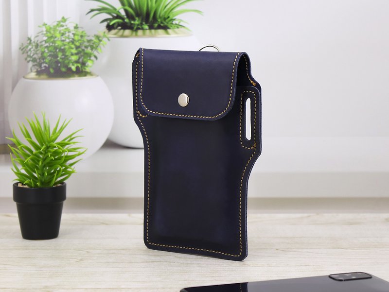 Handmade IPhone Case / Leather Mobile Phone Case / Phone Holder For Belt - เคส/ซองมือถือ - หนังแท้ สีน้ำเงิน