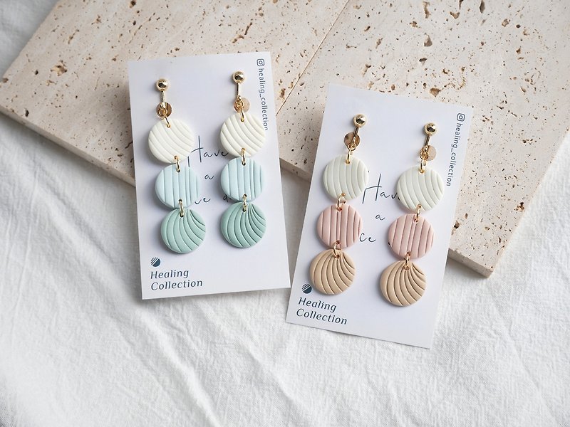 Healing collection room | Elegant round water ripple three-color gradient handmade soft pottery earrings ear needle Clip-On - Earrings & Clip-ons - Pottery Multicolor
