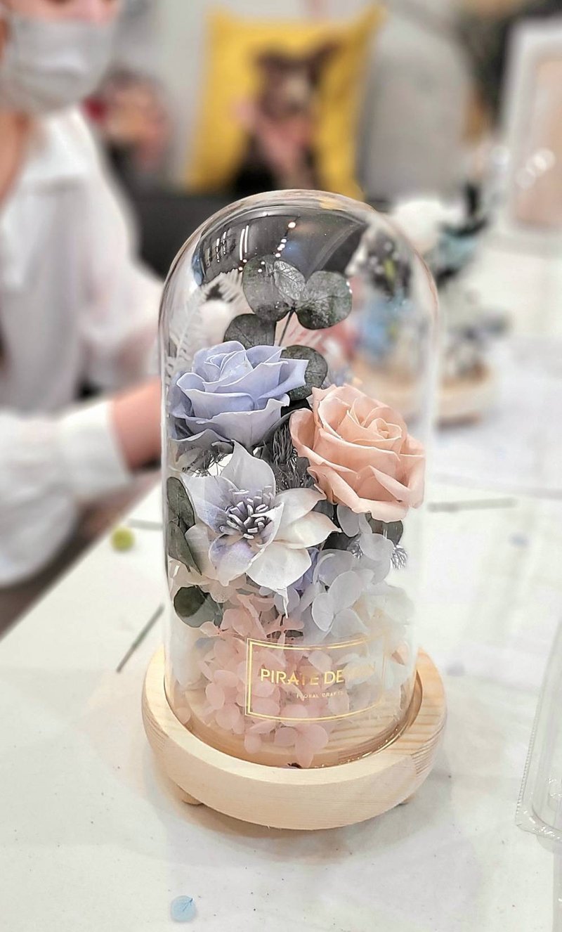 海藏設計│灰藍奶茶。永生玫瑰玻璃盅燈罩 夜燈 - 乾燥花/永生花 - 植物．花 粉紅色