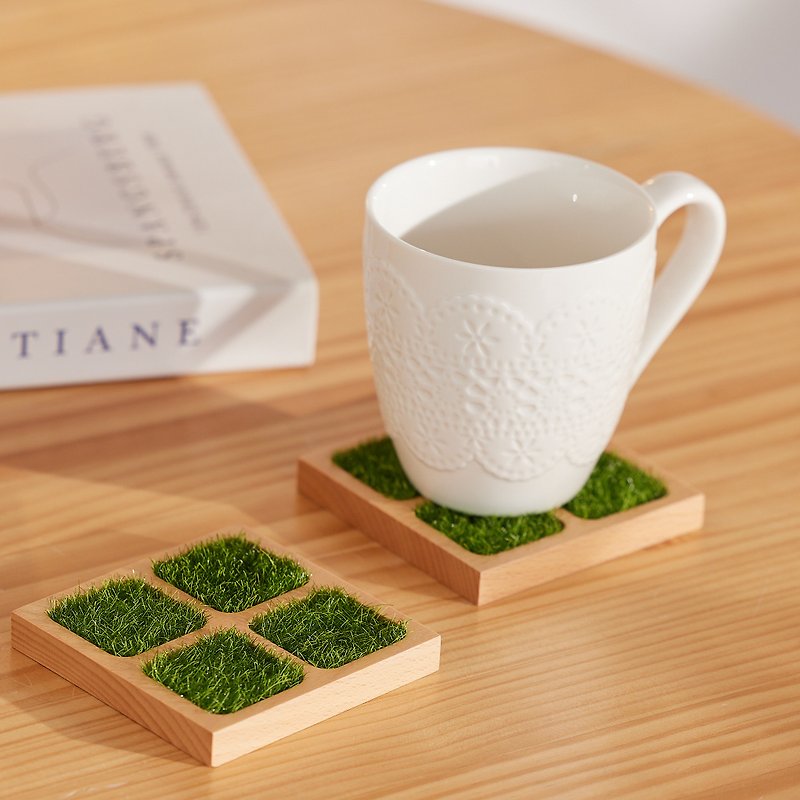 [Cool in summer] Must-have Tian Tian coaster for drinks. Coaster hot pad absorbs water and can be customized with laser engraving. - ที่รองแก้ว - ไม้ สีทอง