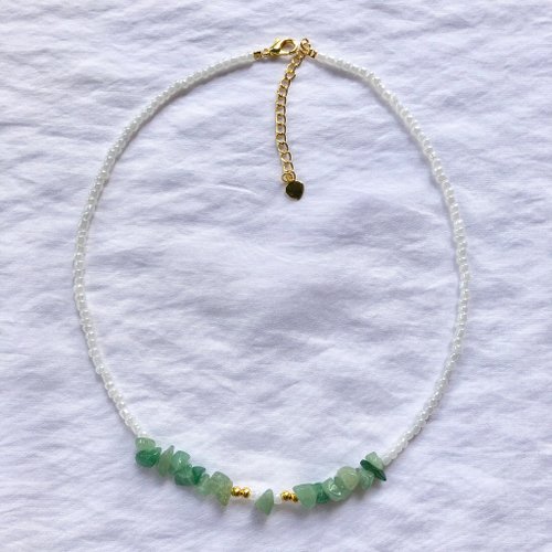 beaded necklace / dainty pearl choker /jade stone /aesthetic jewelry for you