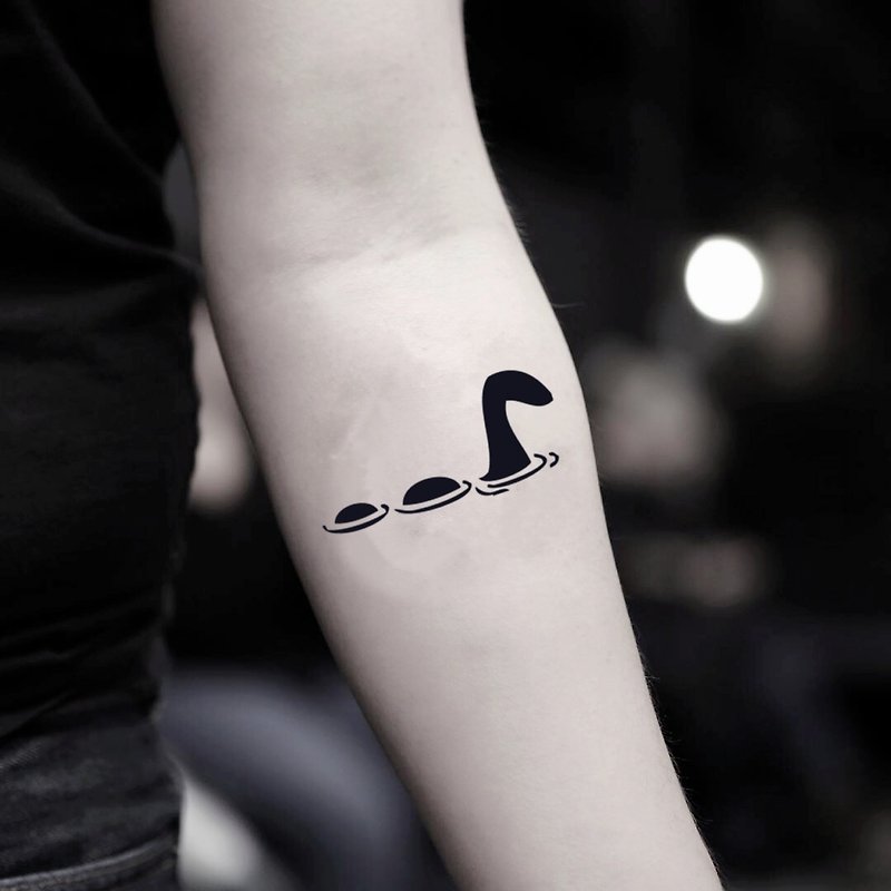 Loch Ness Monster Temporary Fake Tattoo Sticker (Set of 2) - OhMyTat - สติ๊กเกอร์แทททู - กระดาษ สีดำ
