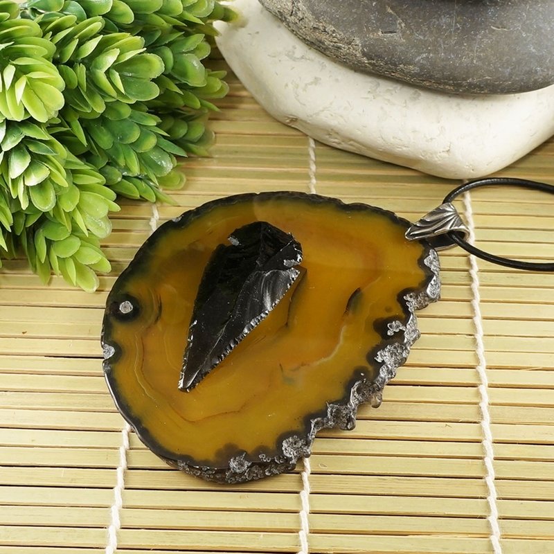 Black Arrow Obsidian Volcanic Dragon Glass Agate Slice Pendant Necklace Jewelry - 項鍊 - 半寶石 黑色