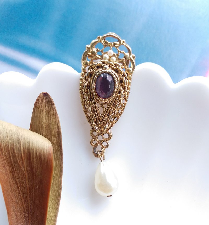 Vintage Jewelry 西洋古董飾品 維多利亞風格 優美垂珠 別針 - 徽章/別針 - 其他金屬 金色