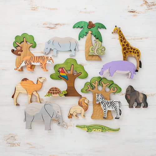 Wooden Caterpillar Toys Big Safari set 12 animals + 4 tree puzzles