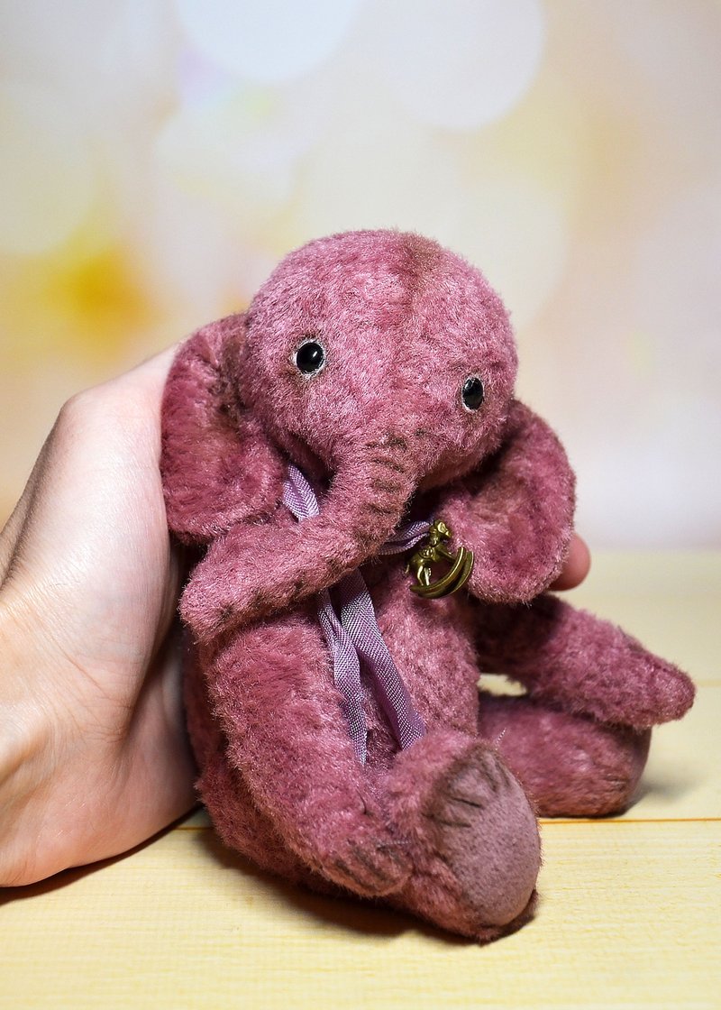 Vintage teddy elephant toy viscose teddy elephant antique elephant toy - 玩偶/公仔 - 環保材質 紫色