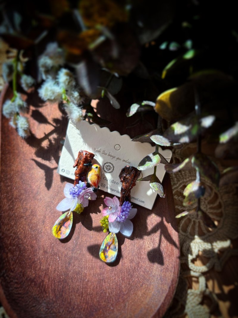 森系手製啄木鳥真花耳環 - 耳環/耳夾/耳骨夾 - 植物．花 紫色