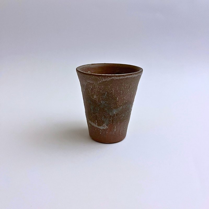 Raindrop gray glazed pottery cup - แก้ว - ดินเผา สีนำ้ตาล